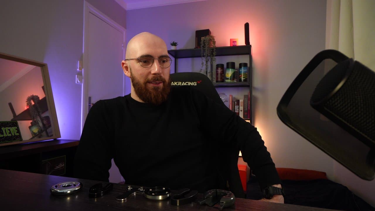 Test coupe capsule WMF Vino et Le Creuset côte à côte sur bouteille de vin