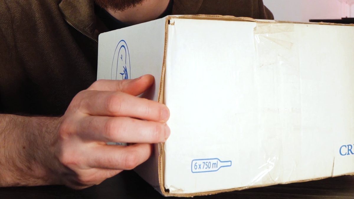 Unboxing carton coffret six bouteilles Domaine Le Grand Marand