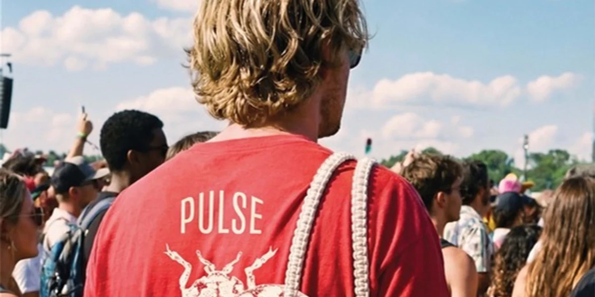 Festival : t-shirt floqué Pulse de la campagne Château Larrivet Haut-Brion