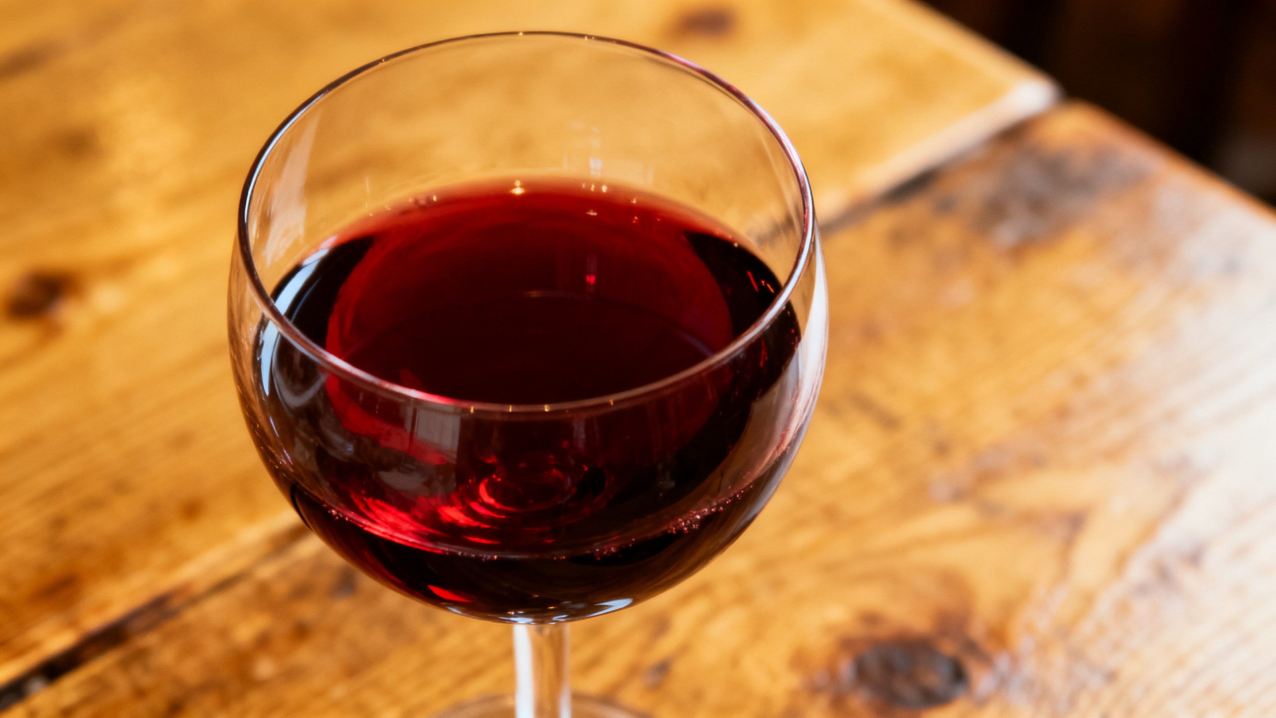 Verre de Barbera, cépage rouge du Piémont