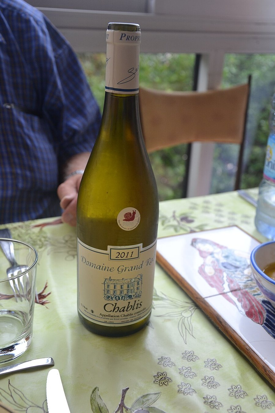 Bouteille de Chablis blanc, vin blanc de Bourgogne disponible en foire aux vins Carrefour été 2026