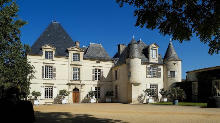 Haut-Brion 2025 : prix officiels ~390 €, notes jusqu&rsquo;au 100/100 — le verdict du millésime de rêve