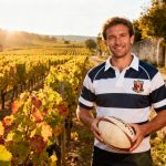 À Bergerac, les vignerons et les gendarmes s&rsquo;affrontent au rugby — et tout le monde gagne