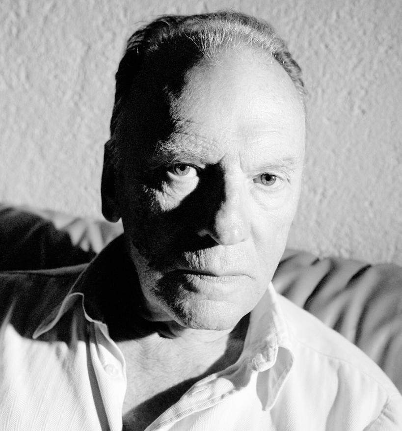 Jean-Louis Trintignant, acteur français natif de Piolenc, cofondateur du Domaine Rouge Garance en Côtes-du-Rhône
