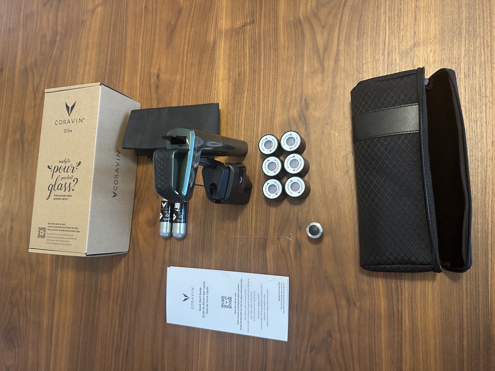 Les capsules d'argon Coravin livrées avec le Six+