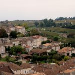 À Saint-Émilion, les raisins rouges sont entrés en cave le 19 août : personne n’avait vu ça de son vivant