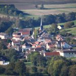 En Champagne, le raisin 2026 est le plus sucré depuis des années. Les tâcherons, eux, ramassent des grappes plus légères qu’avant