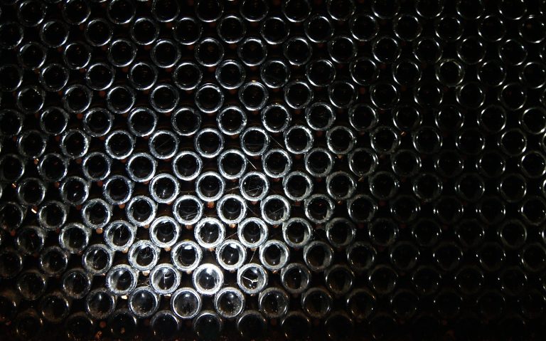 Emirates stocke 5 millions de bouteilles en France et dévoile sa sélection de grands vins 2026