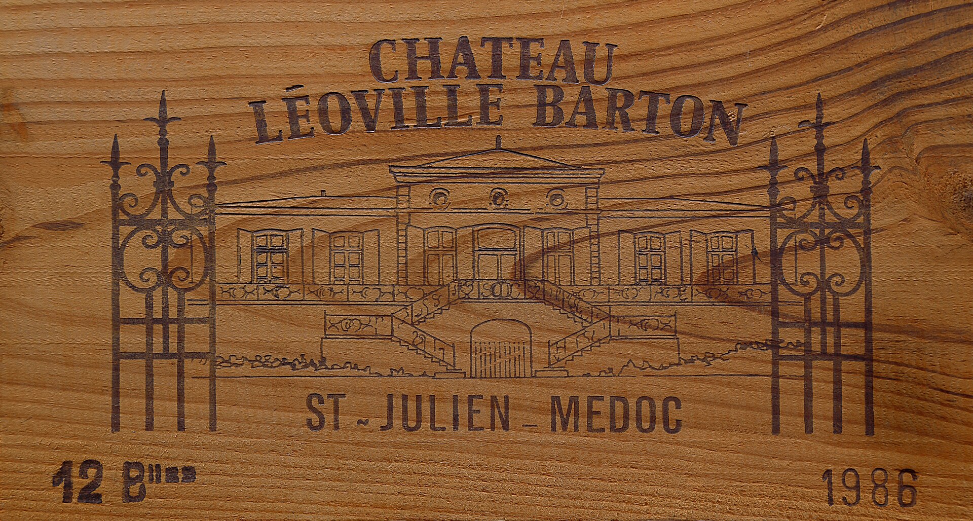 Caisse en bois du Château Léoville Barton, Saint-Julien, millésime 1986