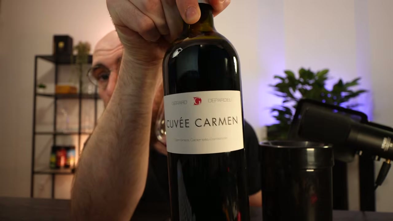 Cuvée Carmen 2021 du Château de Tigné, bouteille présentée dans ma vidéo Vinabox