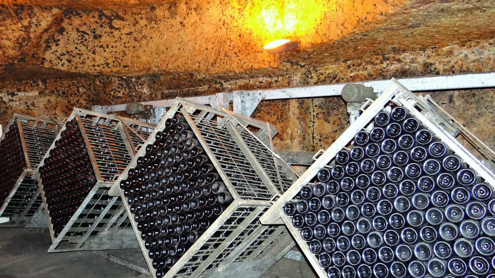 Le crémant de Bourgogne peut enfin afficher ses lieux-dits : ce qui change sur l&rsquo;étiquette