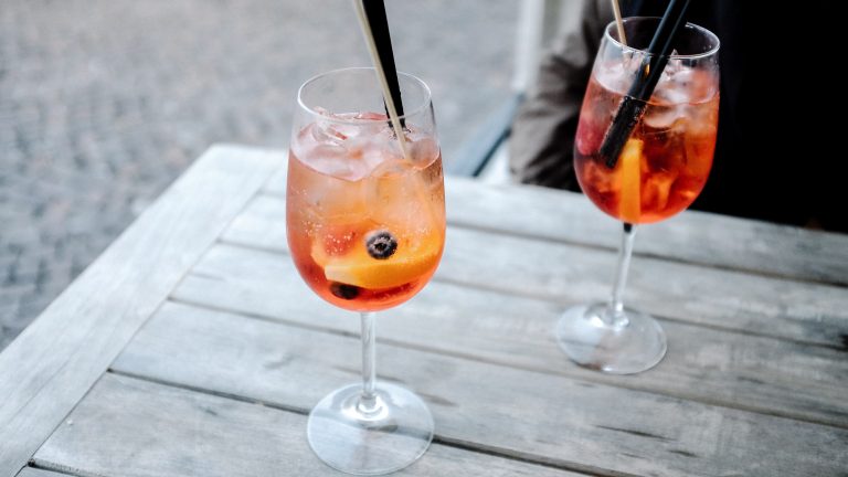 Vin, cocktails, sans alcool : les 8 tendances américaines qui peuvent changer votre verre
